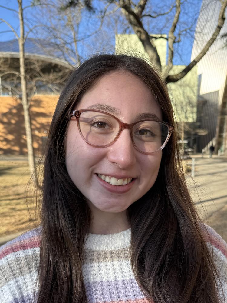Headshot of Sofia Pizarro