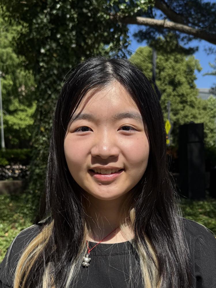 Lab headshot of Suki Chen