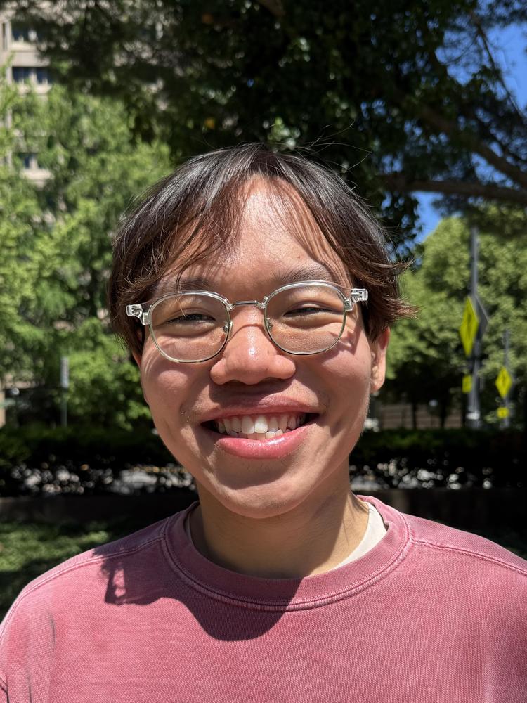 Lab headshot of Wee-Ern Lau