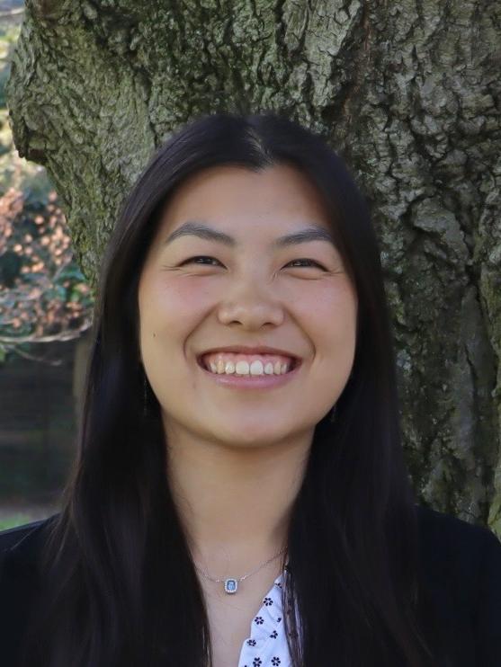 Outdoors Headshot of Emily Xia