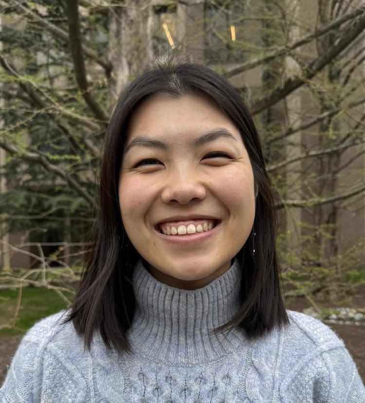 Emily Xia Headshot