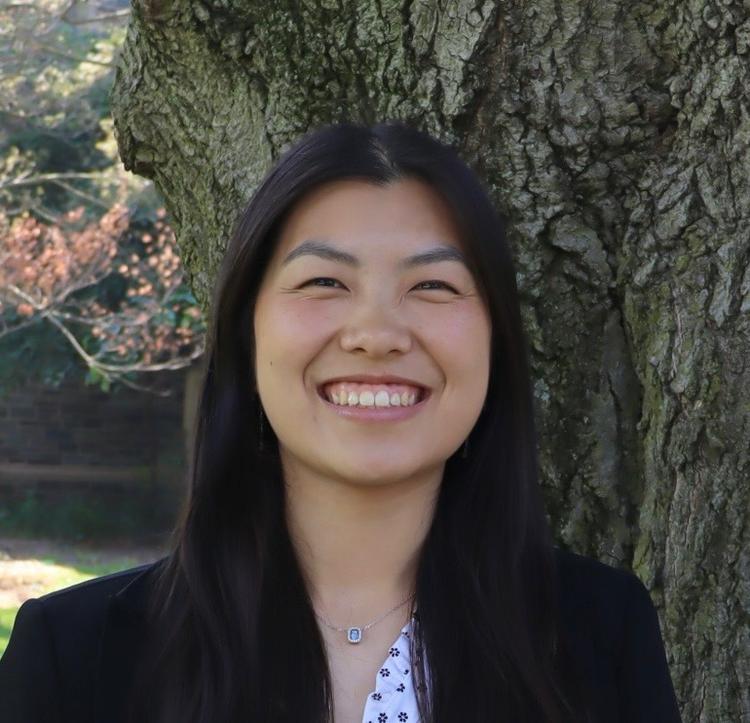 Outdoors Headshot of Emily Xia